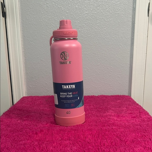 Takeya Pink Insulated Water Bottle 40 oz - Picture 1 of 5